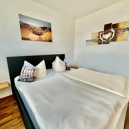 Schnuetgenhof 度假居 *